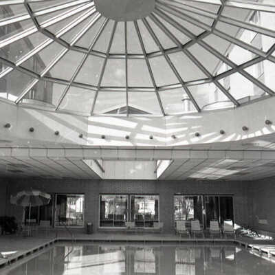 Royal York Apartments, swimming pool