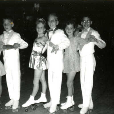 Elm Skating Club Relay Team