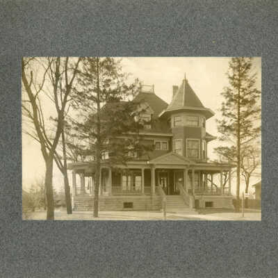House at 196 N. York Street
