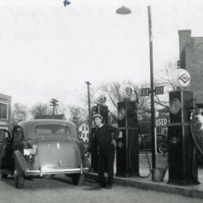 Bill's Service Station