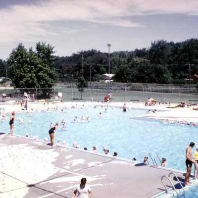 York Commons, pool