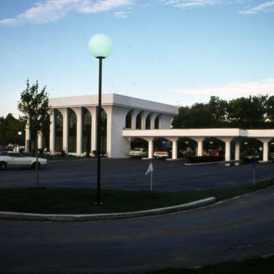 Elmhurst National Bank Annex, opening