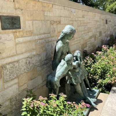 Elmhurst Public Library, "Once Upon a Time" sculpture