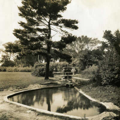 Wilder Park, reflecting pools