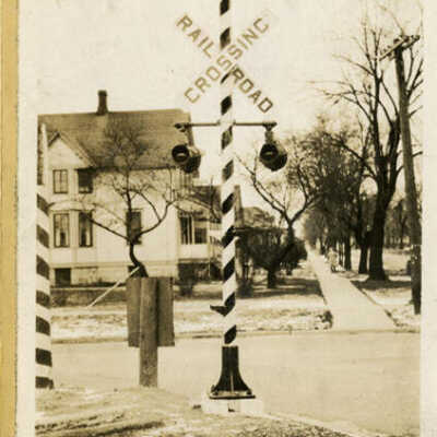 Railroad Crossing at Myrtle Avenue