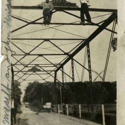 North Avenue bridge over Salt Creek