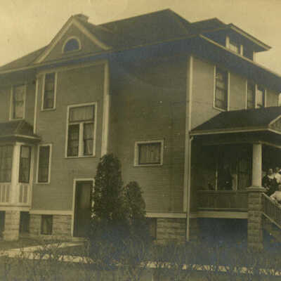 House at 487 S. York Street