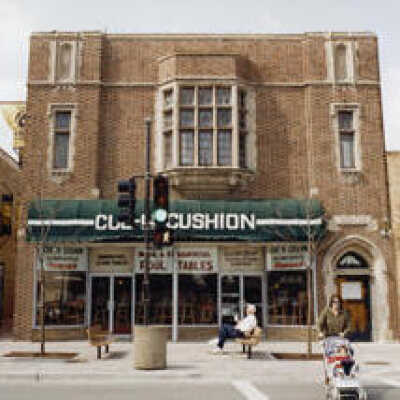 Cue-N-Cushion, 136 N. York Street