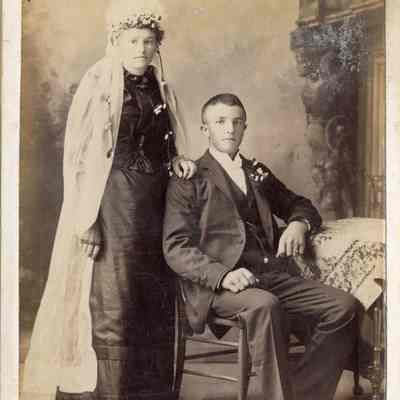 Henry and Minnie Magers, wedding portrait