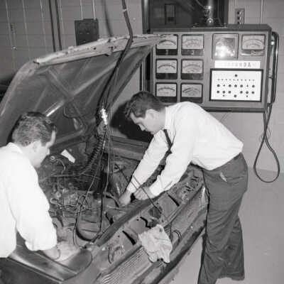 Elmhurst Motors Ford Dealership