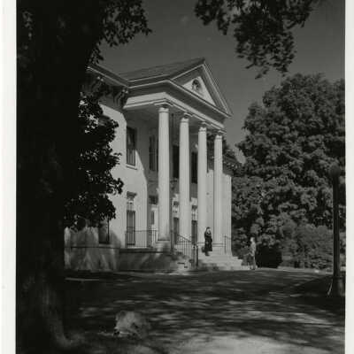 Elmhurst Public Library in Wilder Mansion