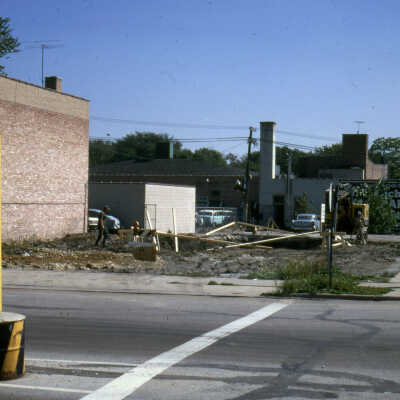 Elmhurst National Bank Drive-In Facility, construction
