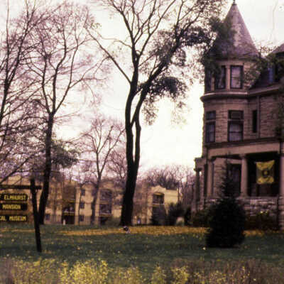 Elmhurst Historical Museum, in the Glos Mansion