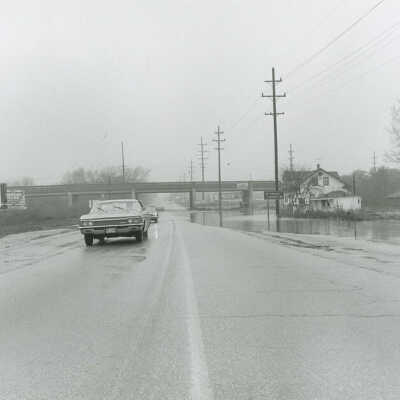 Flood 1966, Roosevelt Road east of Route 83
