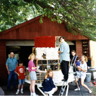 Independence Day parade float, 1992