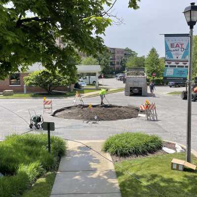 Elmhurst History Museum, removal of traffic island