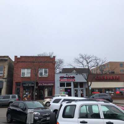 W. Park Avenue, storefronts