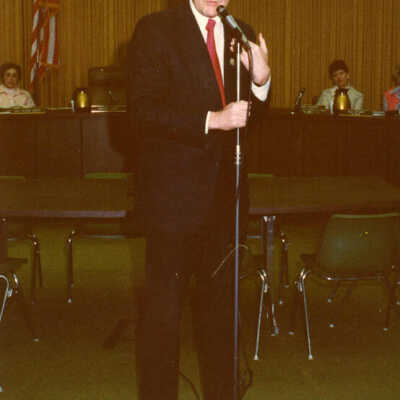 Illinois Governor James Thompson