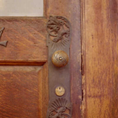 Glos Mansion at 104 S. Kenilworth--detail