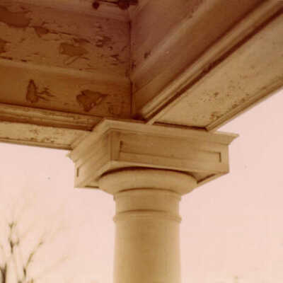Glos Mansion at 104 S. Kenilworth--detail
