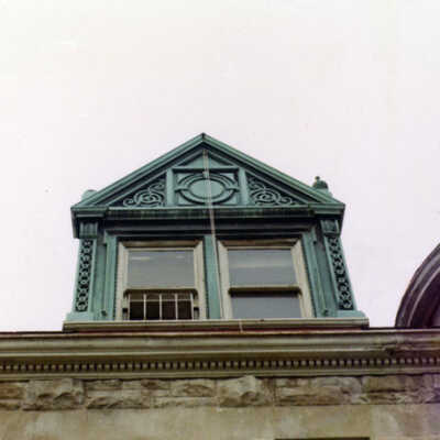 Glos Mansion at 104 S. Kenilworth--detail