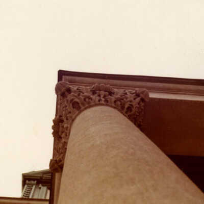 Glos Mansion at 104 S. Kenilworth--detail