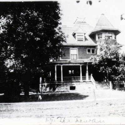 House at 196 N. York Street