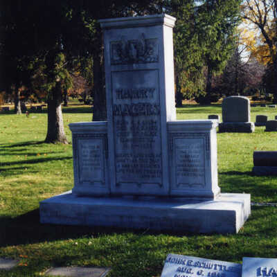 Elm Lawn Cemetery