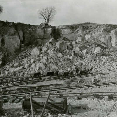 Elmhurst-Chicago Stone Quarry