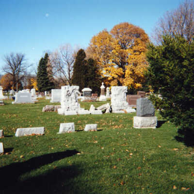 Elm Lawn Cemetery