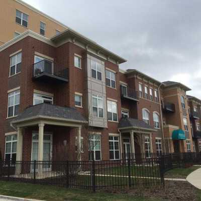 Elmhurst 255 Luxury Apartments