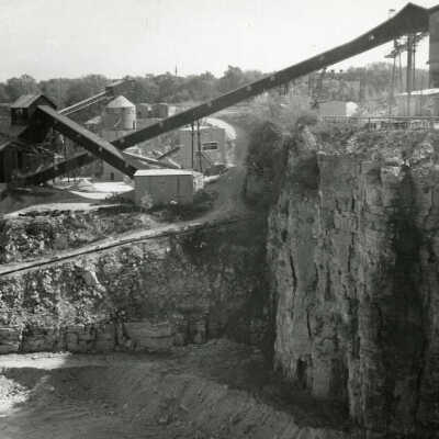 Elmhurst-Chicago Stone Company Quarry
