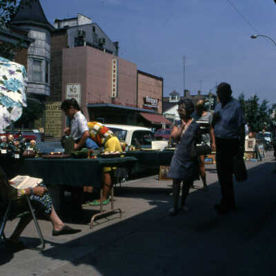 Elmhurst Art Fair on N. York Street
