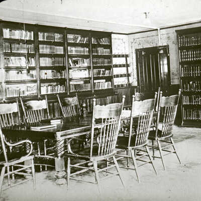 Elmhurst College, Meusch Library