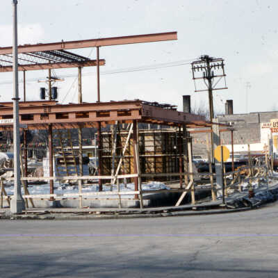 Elmhurst Federal Savings and Loan, Construction