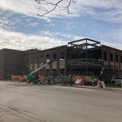 Elmhurst Memorial Schiller Clinic, Construction
