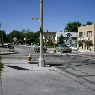 Addison Avenue, looking north