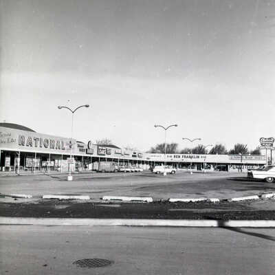 Elmhurst Shopping Plaza