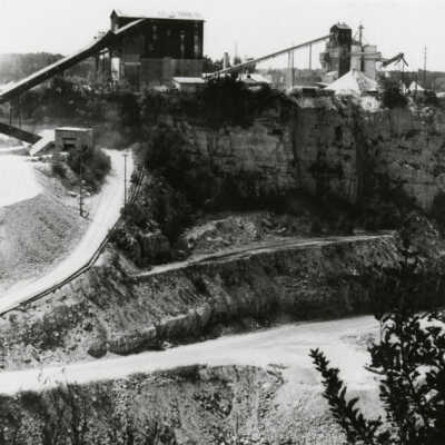 Elmhurst-Chicago Stone Company Quarry