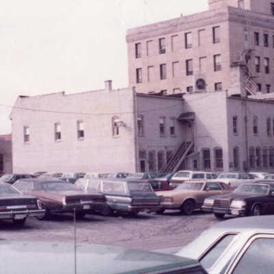 Elmhurst National Bank, parking lot
