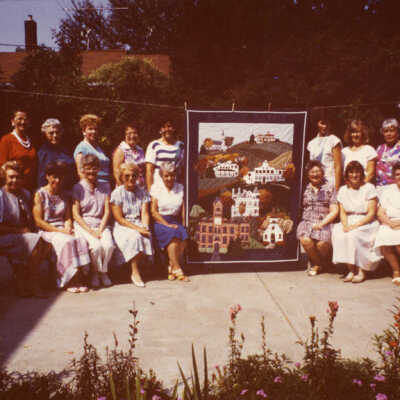 Elmhurst Piecemakers with Sesquicentennial Quilt
