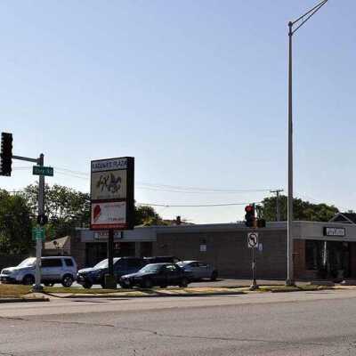 Ragona's Plaza Strip Mall
