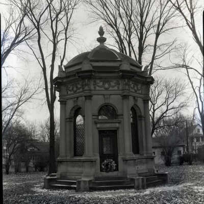 Glos Mausoleum