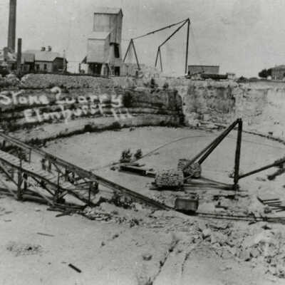 Elmhurst-Chicago Stone Company Quarry