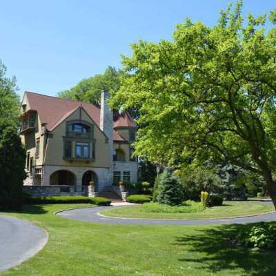 House at 280 Cottage Hill Avenue