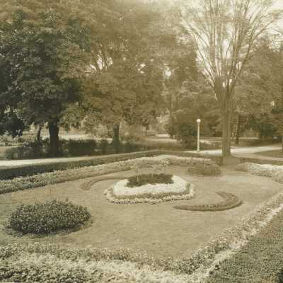 Wilder Park, formal garden