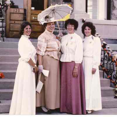 Elmhurst Historical Museum, staff members