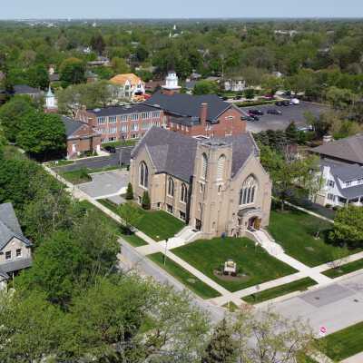 Redeemer Lutheran Church at 123 E. St. Charles Road