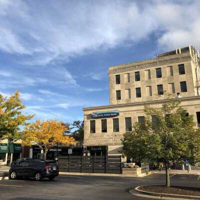 Fifth Third Bank, 105 S. York Street