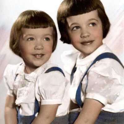 Sisters Carol and Nancy Wilson